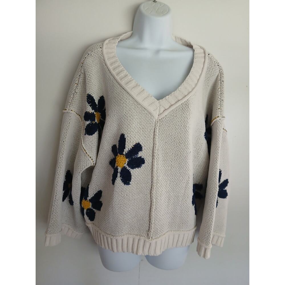 POL Daisy Knit Sweater V-Neck Oversized Boho Floral Pullover Ivory Cream NWT - Picture 5 of 7
